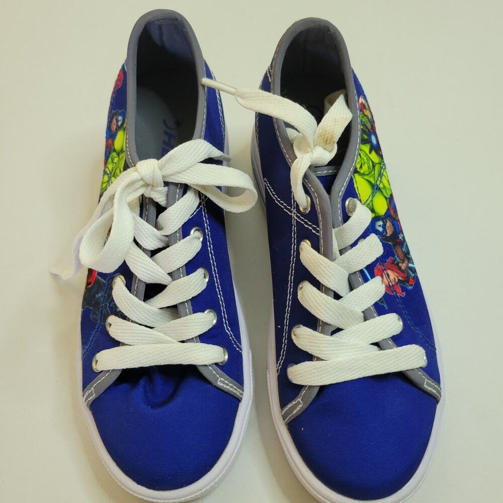 Heelys Marvel Avengers Youth Size 2 Casual Skate Shoes Sneakers - Picture 4 of 7